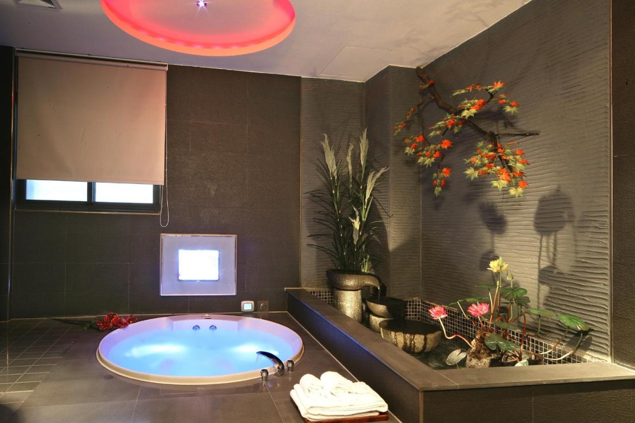 Spring Young Motel Fengyuan Extérieur photo