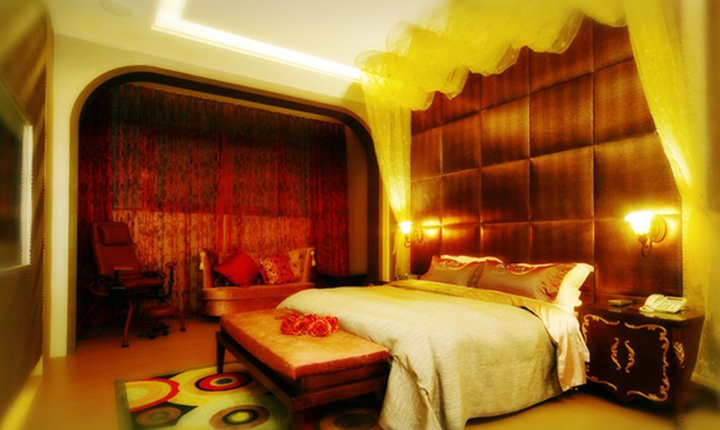 Spring Young Motel Fengyuan Extérieur photo