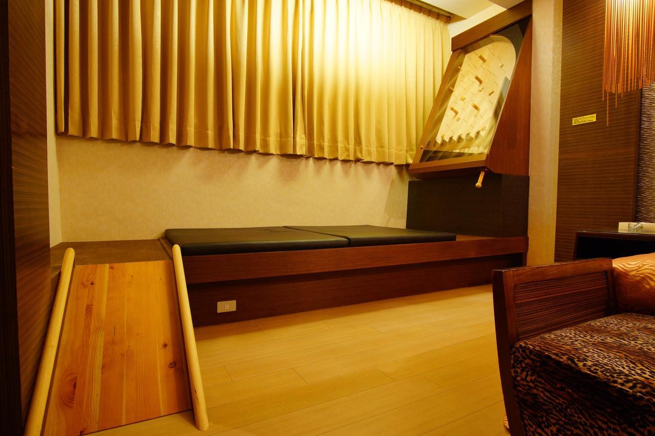 Spring Young Motel Fengyuan Extérieur photo